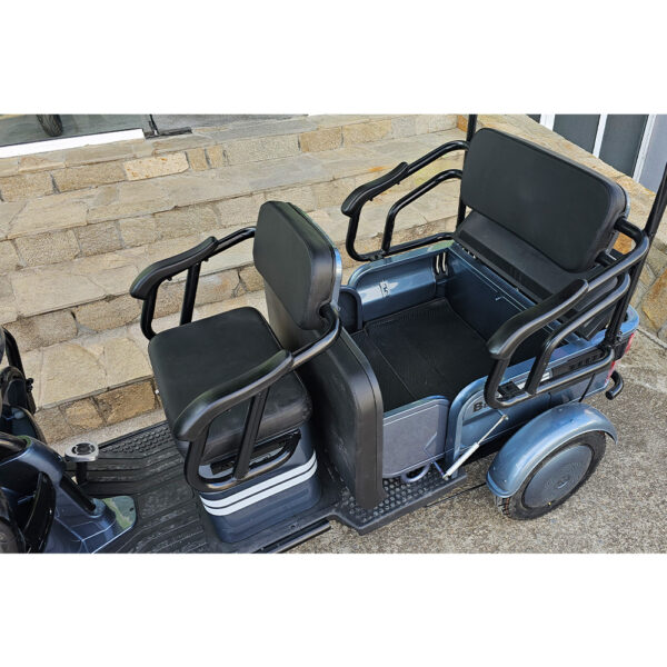 Триместна соларна електрическа триколка bullmax b10 с покрив, 2000w, 60v, 40ah, аудио система, сива